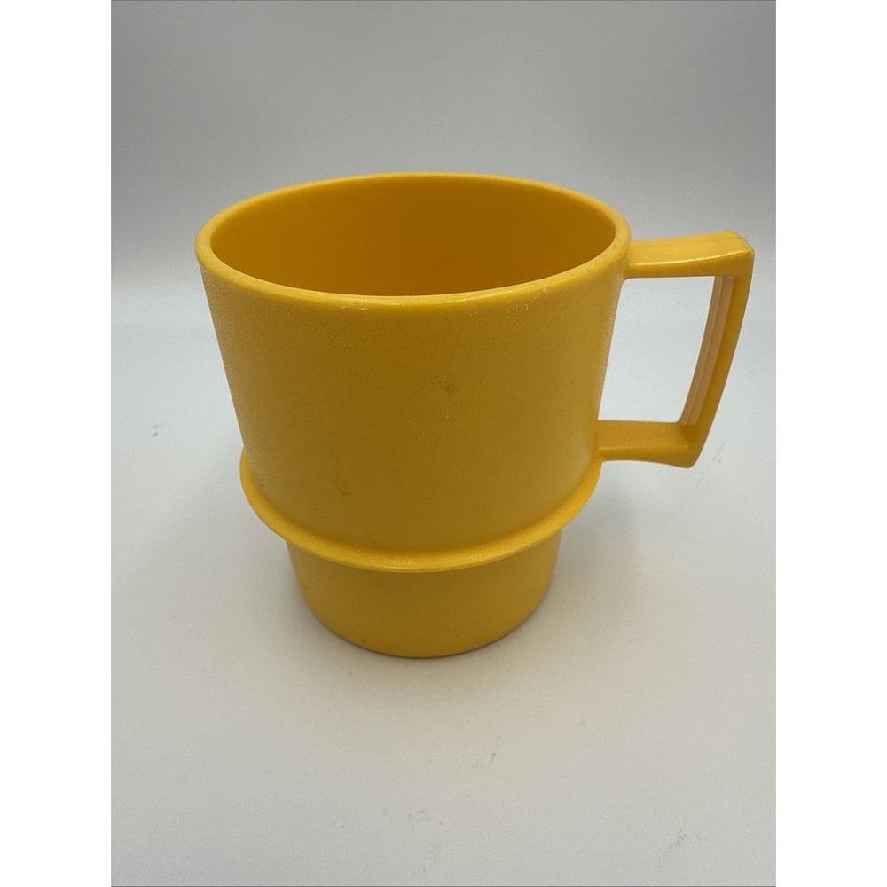 Vintage Tupperware 1312-10 Yellow‎ Coffee Cup Mug